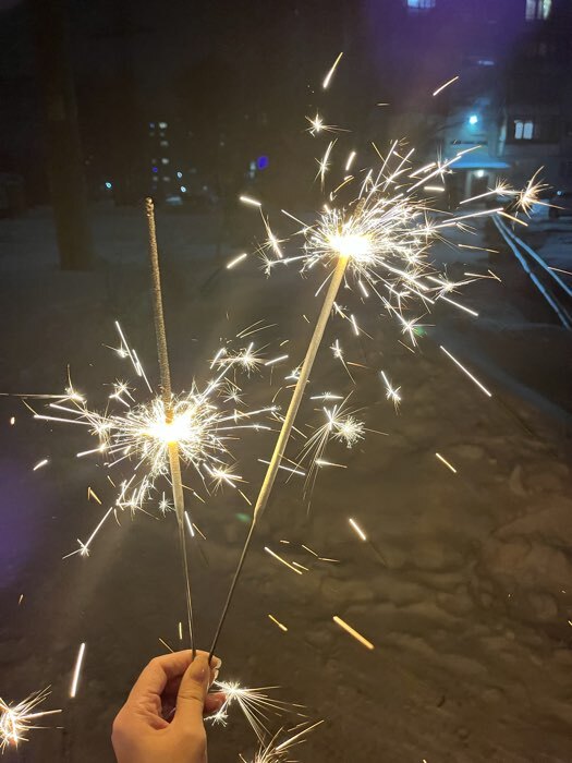 Фотография покупателя товара УЦЕНКА Бенгальские огни, 60 см, 3 штуки, "Новогодние", 240 сек - Фото 5