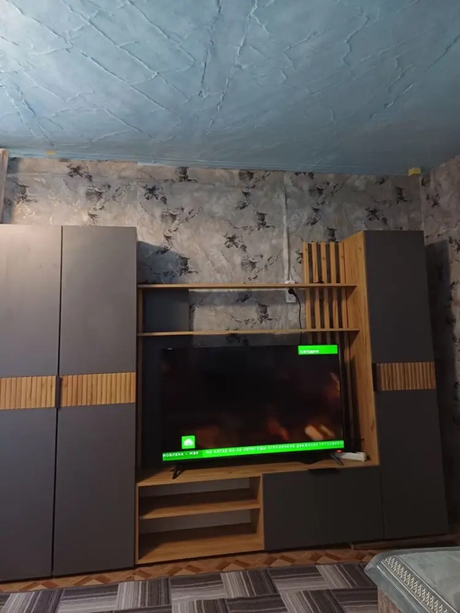 Фотография покупателя товара Гостиная «Роджина», 2600×350×1826 мм, цвет графит/дуб крафт - Фото 5