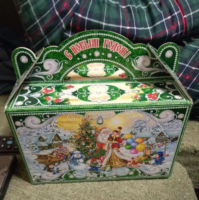 Фотография покупателя товара Подарочная новогодняя коробка «Чудо-тройка», Чемоданчик средний 20×12×19 см - Фото 1