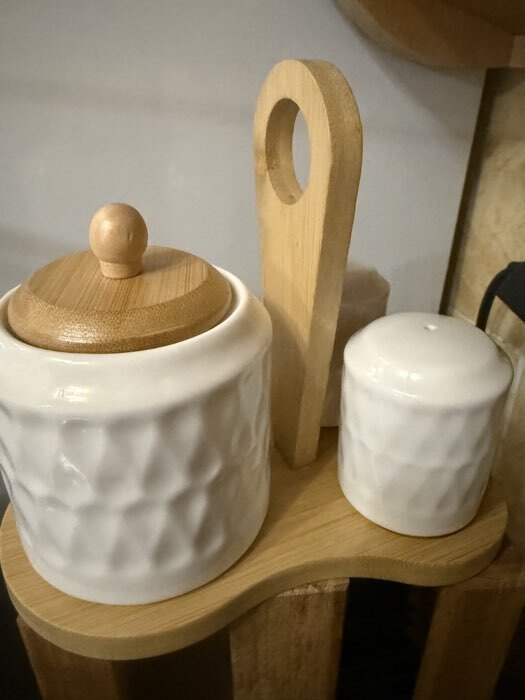 Фотография покупателя товара Набор керамический для специй на бамбуковой подставке BellaTenero «Герда», 3 предмета: солонка 120 мл, перечница 120 мл, сахарница с ложкой 220 мл, белы... - Фото 1