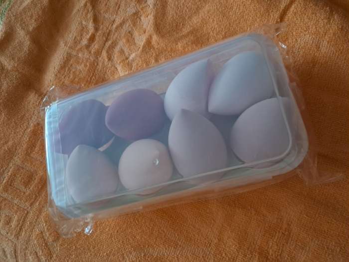 Фотография покупателя товара Спонжи для макияжа, набор - 8 шт., увеличиваются при намокании, фиолетовые - Фото 9