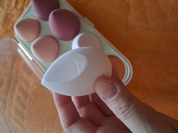 Фотография покупателя товара Спонжи для макияжа, набор - 8 шт., увеличиваются при намокании, фиолетовые - Фото 15