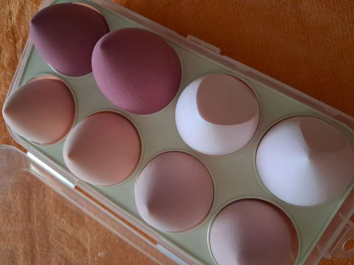 Фотография покупателя товара Спонжи для макияжа, набор - 8 шт., увеличиваются при намокании, фиолетовые - Фото 16