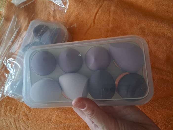 Фотография покупателя товара Спонжи для макияжа, набор - 8 шт., увеличиваются при намокании, фиолетовые - Фото 4