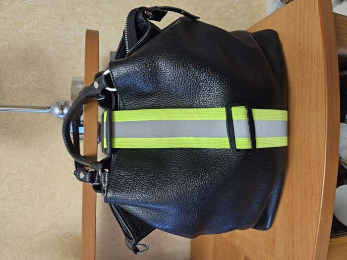 Фотография покупателя товара Повязка нарукавная светоотражающая, эластичная, на липучке, 35×4.8 см - Фото 13