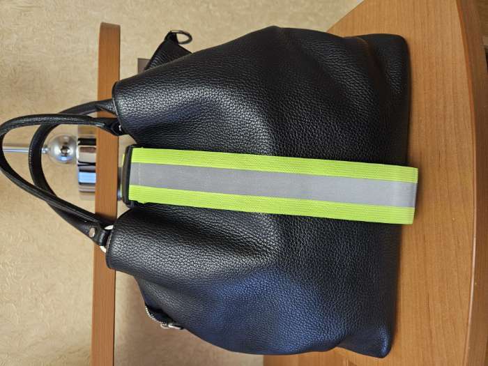 Фотография покупателя товара Повязка нарукавная светоотражающая, эластичная, на липучке, 35×4.8 см - Фото 14