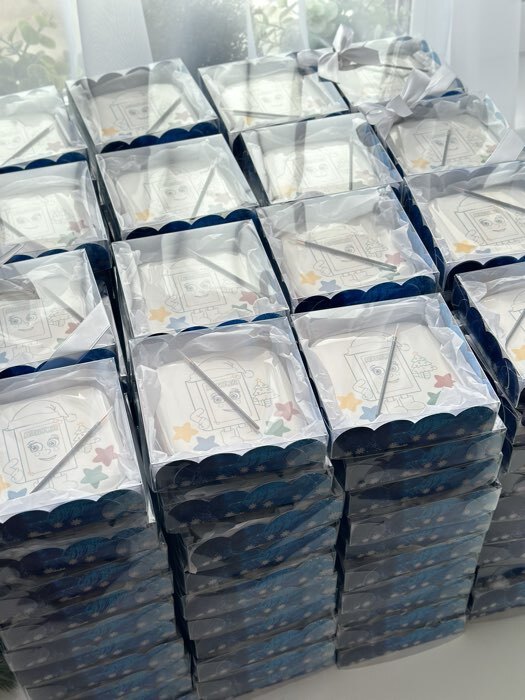 Фотография покупателя товара Коробка для печенья «Время чудес», 12×12×3 см, Новый год - Фото 3