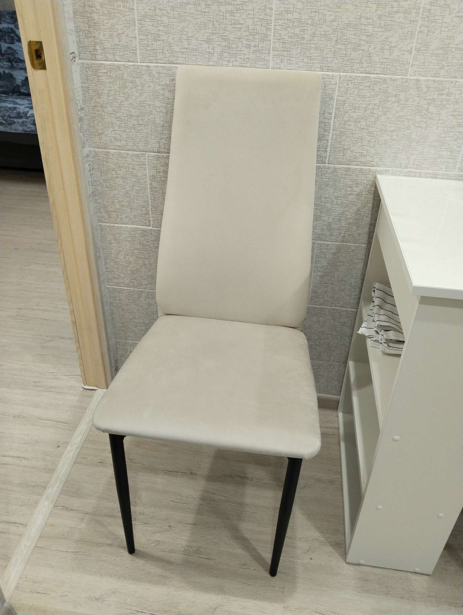 Фотография покупателя товара Стул мягкий для кухни «Волна», обивка велюр, цвет блю стоун/чёрный - Фото 1