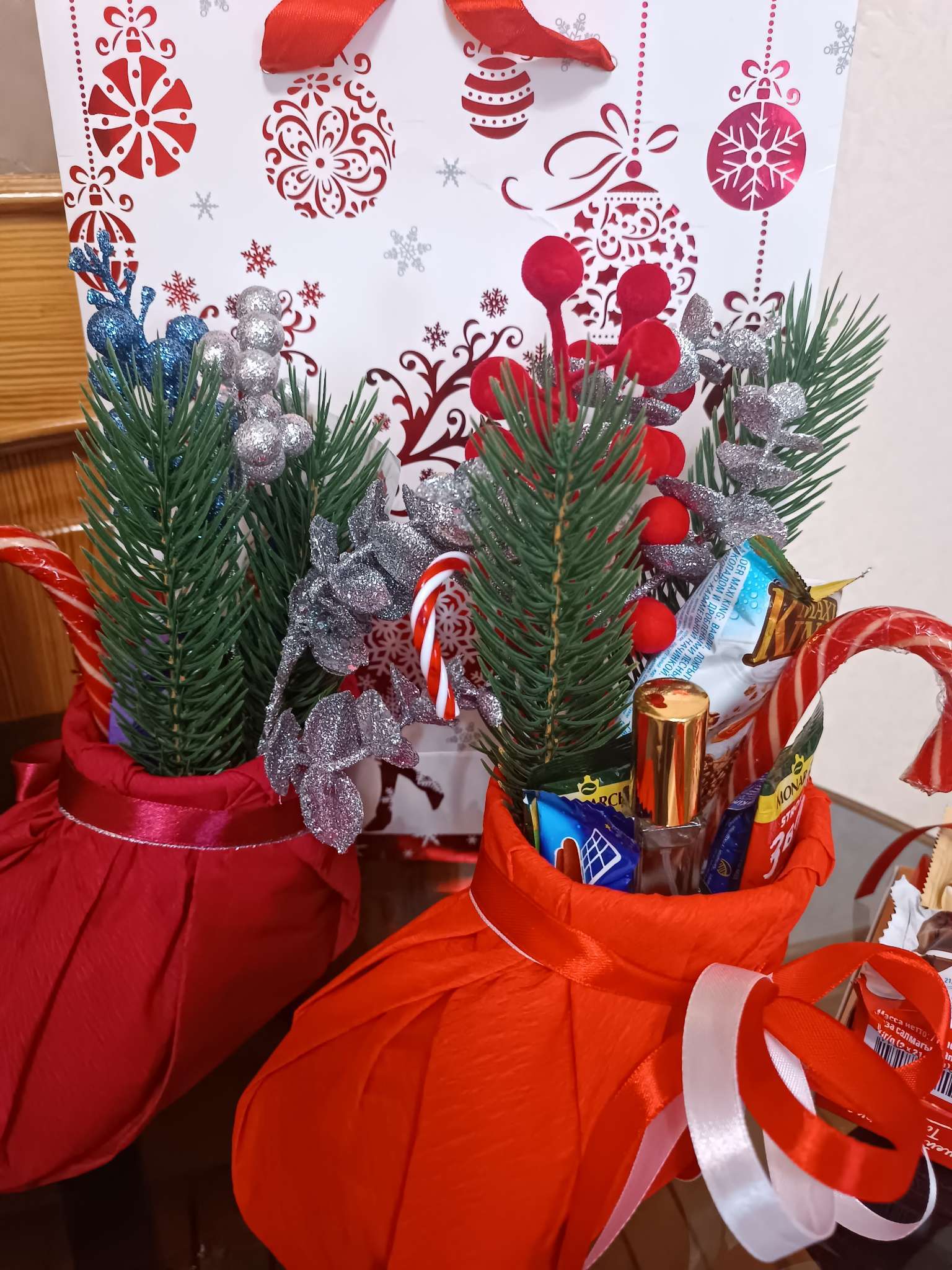 Фотография покупателя товара Ветка еловая зелёная, 22×4 см, набор 20 шт. - Фото 2