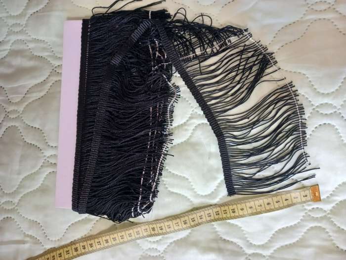 Фотография покупателя товара Тесьма декоративная «Бахрома», 10 см, 5 ± 0,5 м, цвет чёрный