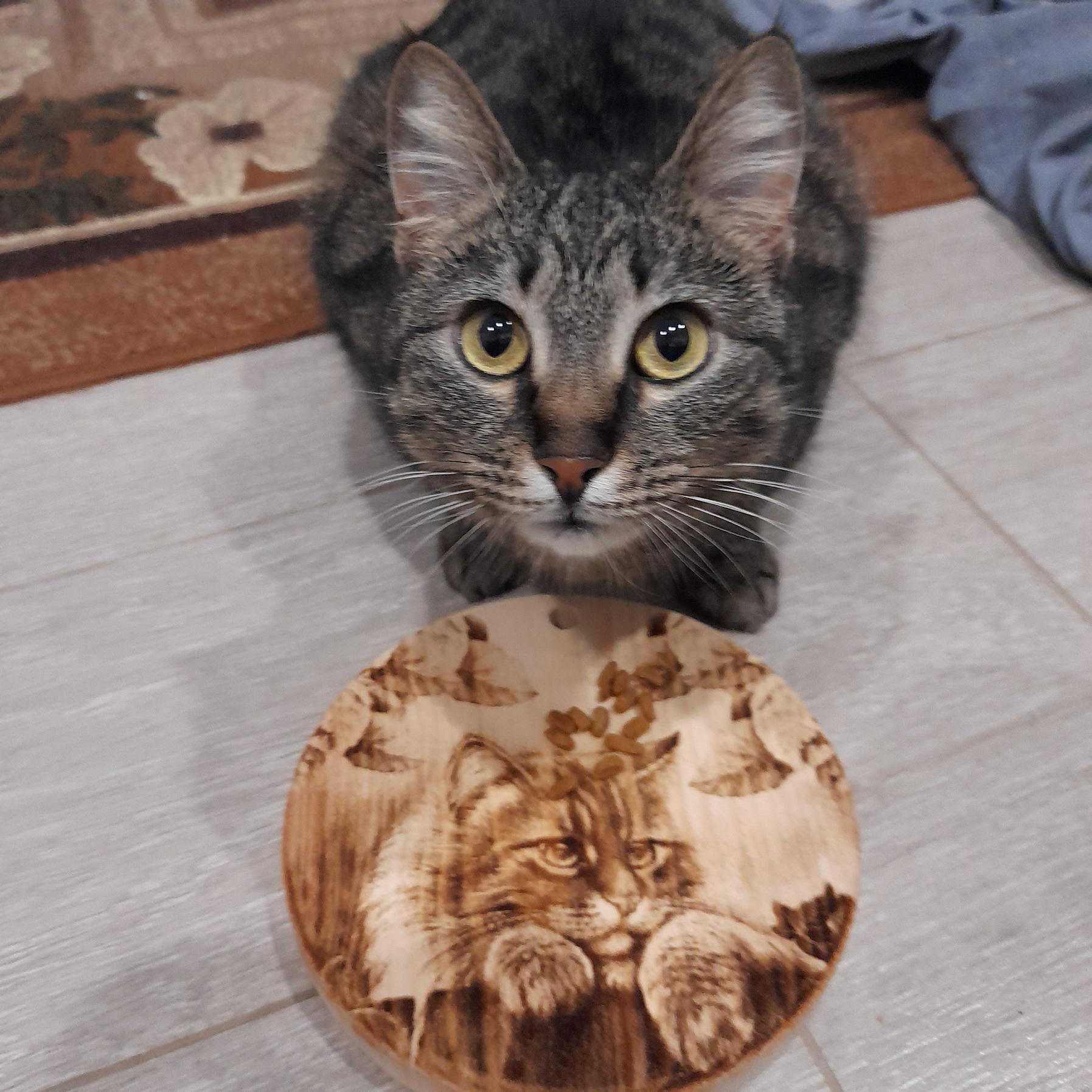 Фотография покупателя товара Доска из массива кедра «Кошка», круглая, 18 × 18 см №187 - Фото 1