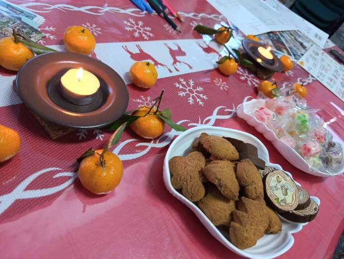 Фотография покупателя товара Дорожка на стол Доляна «Новый год», 180×30 см, красная - Фото 1