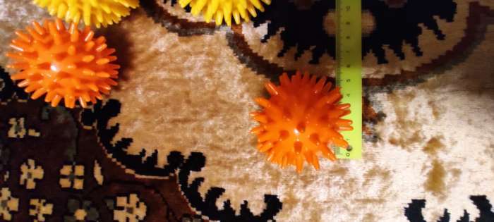 Фотография покупателя товара Массажёр ONLYTOP «Ёжик», d=6 см, 29 г, цвет оранжевый - Фото 6