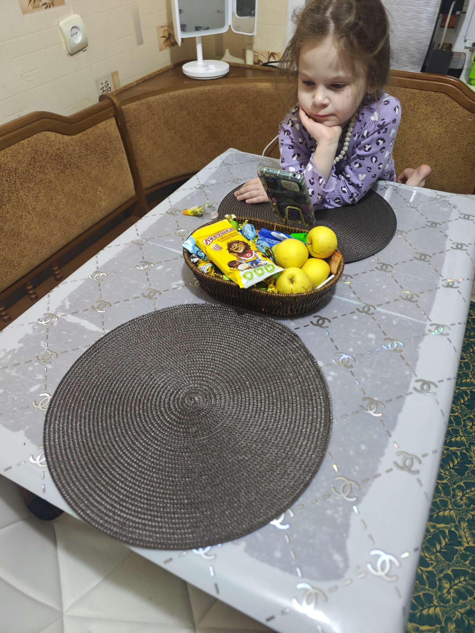 Фотография покупателя товара Салфетки сервировочные на стол Magistro «Лофт», 4 шт., d=38 см, зелёные - Фото 1