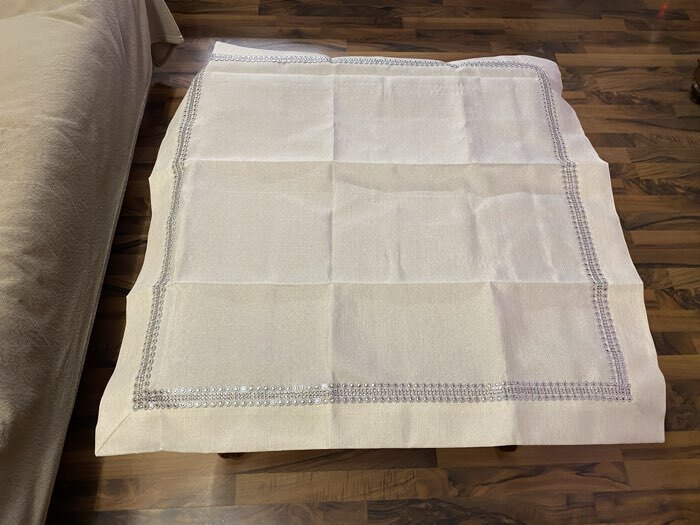 Фотография покупателя товара Скатерть «Этель» со стразами, 85×85±5 см, молочная - Фото 5