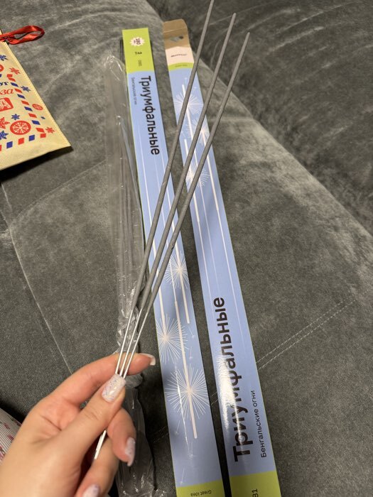 Фотография покупателя товара Бенгальские огни золотые «Триумфальные», 3 шт., 70 см, горение 180 сек. - Фото 1