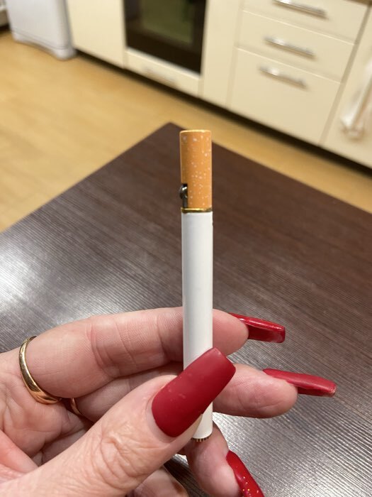 Фотография покупателя товара Зажигалка газовая «Сигарета», металлическая, 8.5×1 см - Фото 1