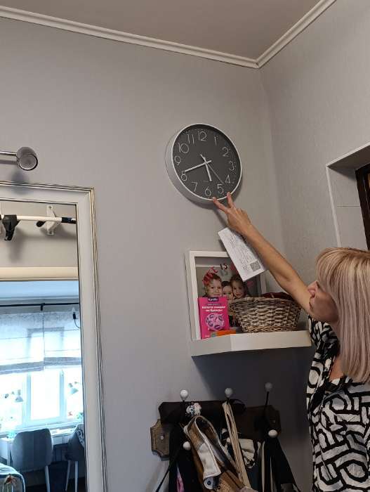 Фотография покупателя товара Часы настенные интерьерные «Классика», d=30 см, плавный ход - Фото 1