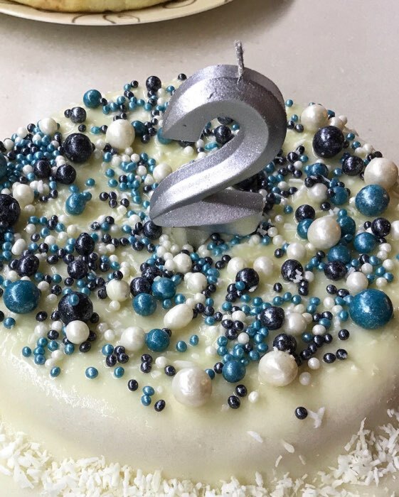 Фотография покупателя товара Свеча в торт "Грань", цифра "2", серебряный металлик, 6,5 см - Фото 83