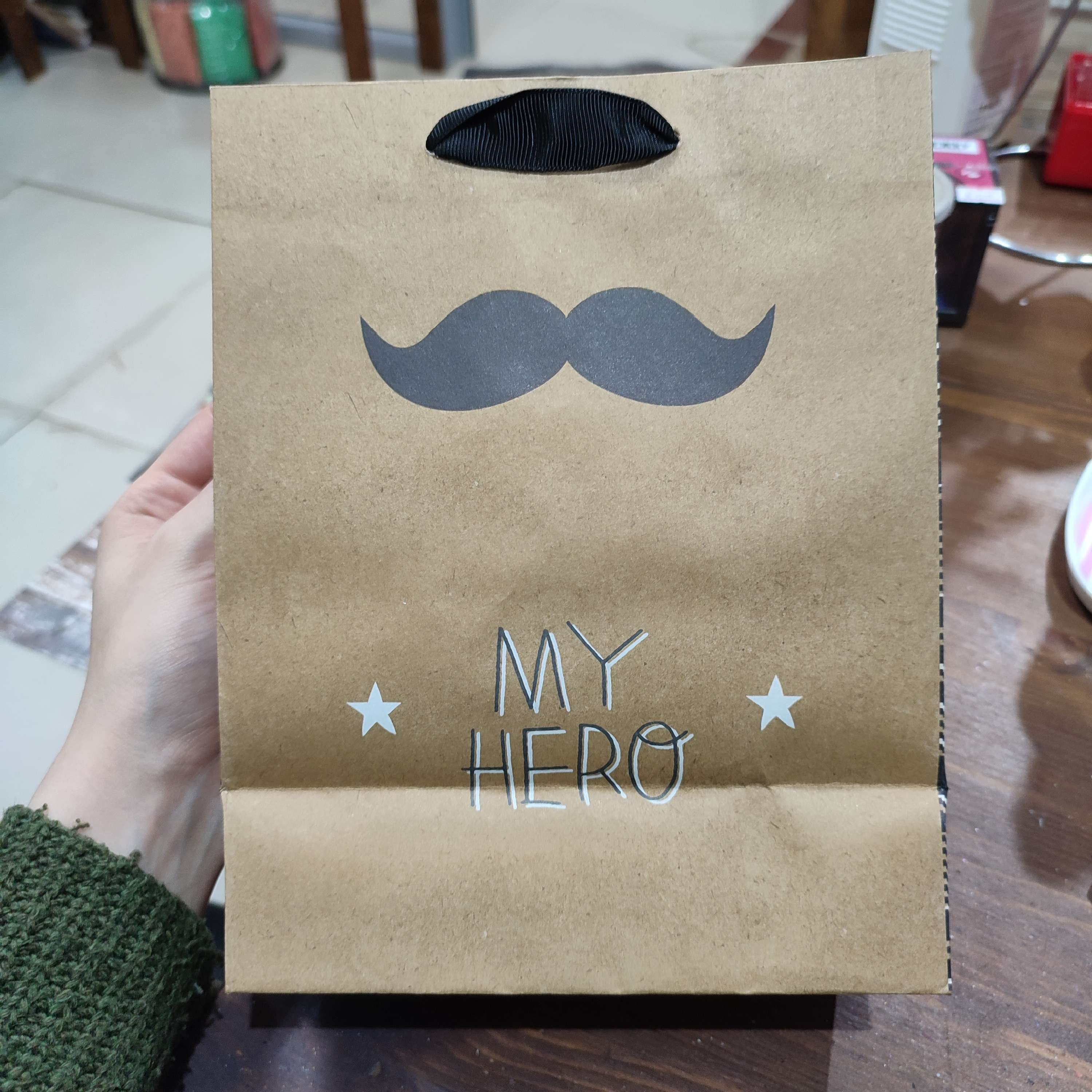 Фотография покупателя товара Пакет подарочный крафтовый вертикальный, упаковка, «You are my hero», MS 18 х 23 х 10 см - Фото 1