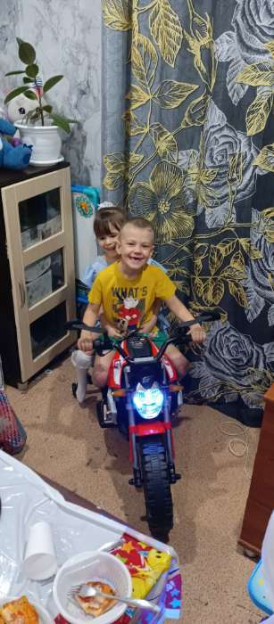 Фотография покупателя товара Мотоцикл «Эндуро», 2 мотора, цвет красный - Фото 3