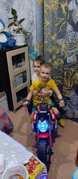 Фотография покупателя товара Мотоцикл «Эндуро», 2 мотора, цвет красный - Фото 4