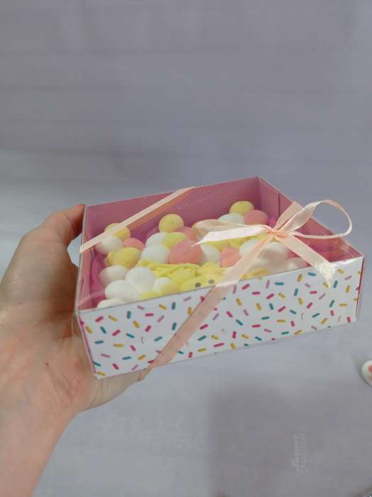 Фотография покупателя товара Коробка для макарун с PVC крышкой, кондитерская упаковка «Сладости для радости», 12 х 12 х 3 см - Фото 4