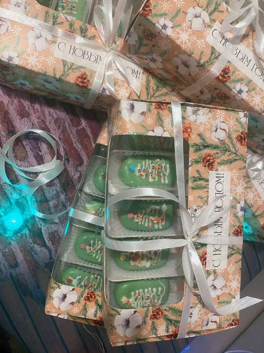 Фотография покупателя товара Коробка для эклеров с вкладышами - 5 шт. «С Новым годом!», 25×15×7 см - Фото 1