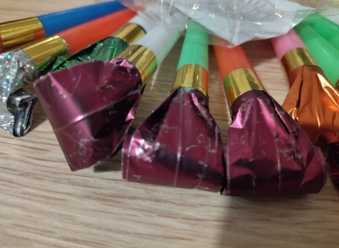 Фотография покупателя товара Карнавальный язычок, набор 12 шт., цвета МИКС - Фото 9