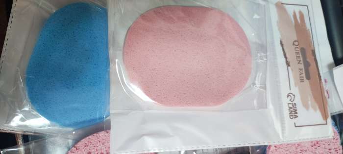 Фотография покупателя товара Спонж для умывания, с подвесом, 10.5×1.5 см, розовый - Фото 2