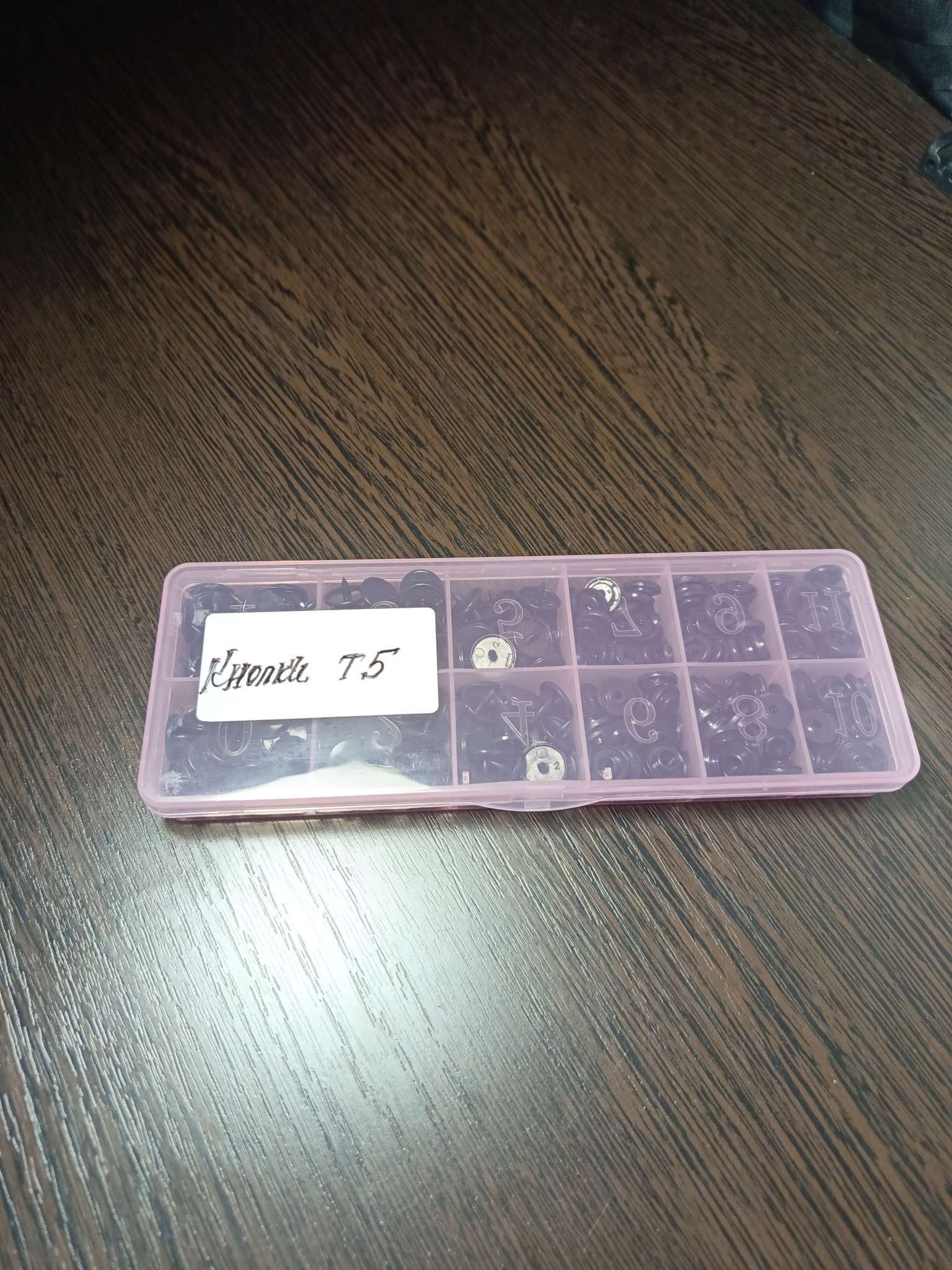 Фотография покупателя товара Органайзер для хранения мелочей, 12 секций, размер 18.4×6.7×2 см, прозрачный, розовый - Фото 1