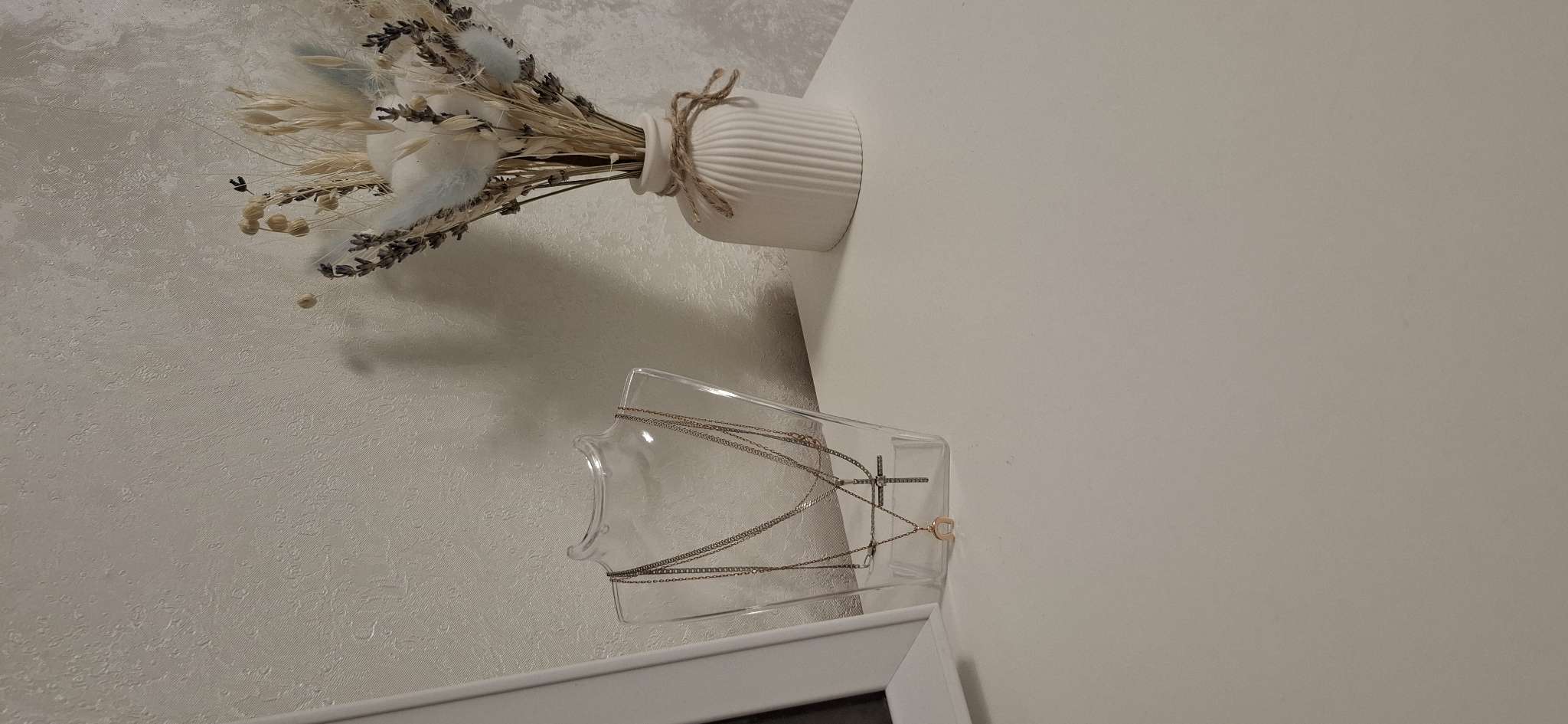 Фотография покупателя товара Бюст для украшений с отверстиями для серёжек QF, 13.5×10.5×20 см, h=20 см, чёрный, глянцевый - Фото 1