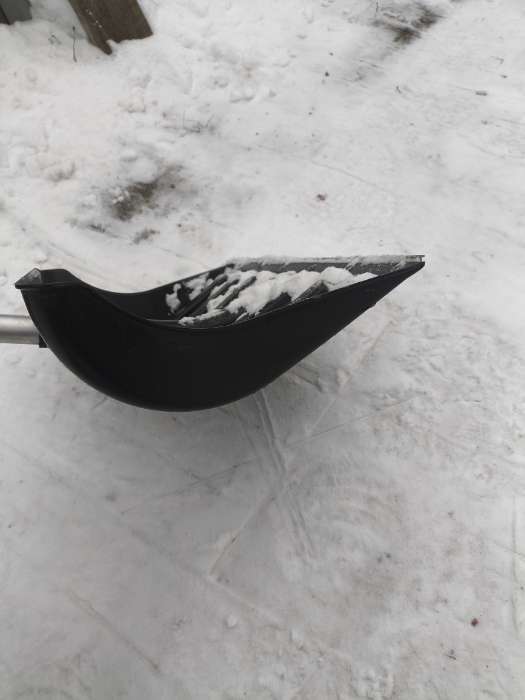 Фотография покупателя товара Ковш лопаты для уборки снега, 450×350 мм, пластик, оцинкованная планка, тулейка 32 мм - Фото 6