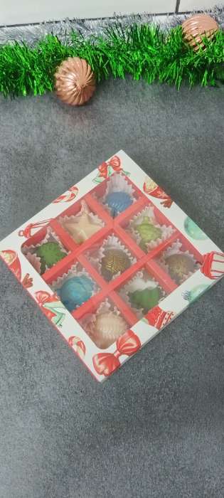 Фотография покупателя товара Коробка под 9 конфет «Новогодний фонарик», 13.7×13.7×3.5 см - Фото 4