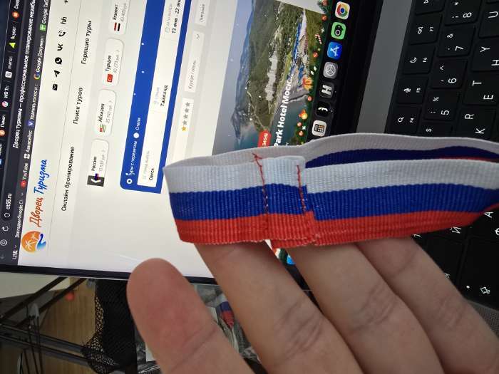 Фотография покупателя товара Медаль призовая «1 место» золото 066, d=3.5 см, с лентой - Фото 8