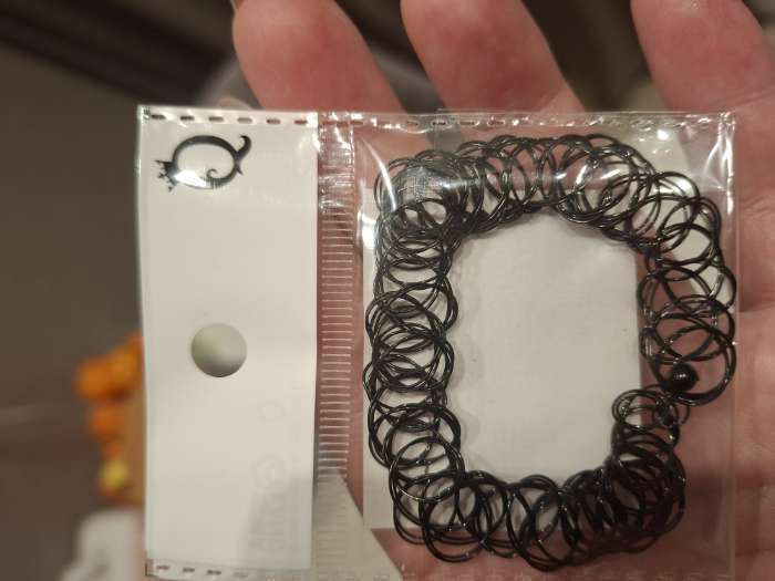 Фотография покупателя товара Набор 2 предмета: чокер, браслет «Классика», цвет чёрный, 30 см - Фото 6