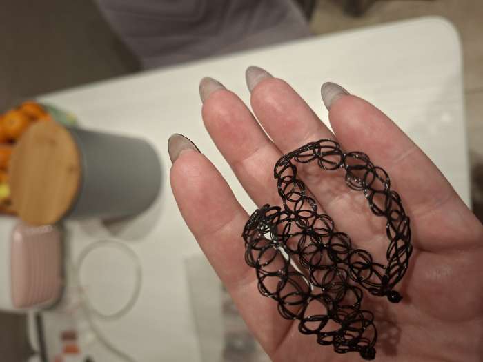 Фотография покупателя товара Набор 2 предмета: чокер, браслет «Классика», цвет чёрный, 30 см - Фото 8