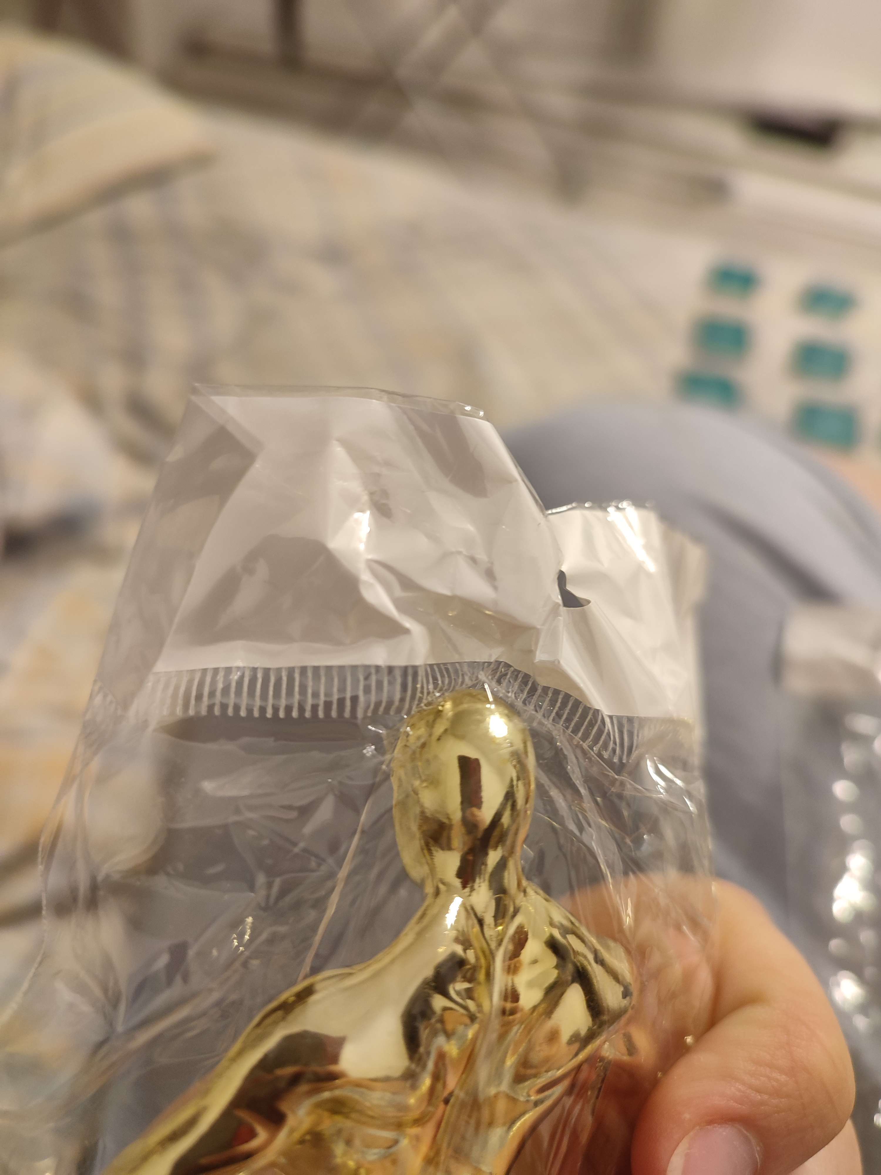 Фотография покупателя товара Наградная фигура мужская под нанесение, «Оскар», золото, 19 х 6 см - Фото 11