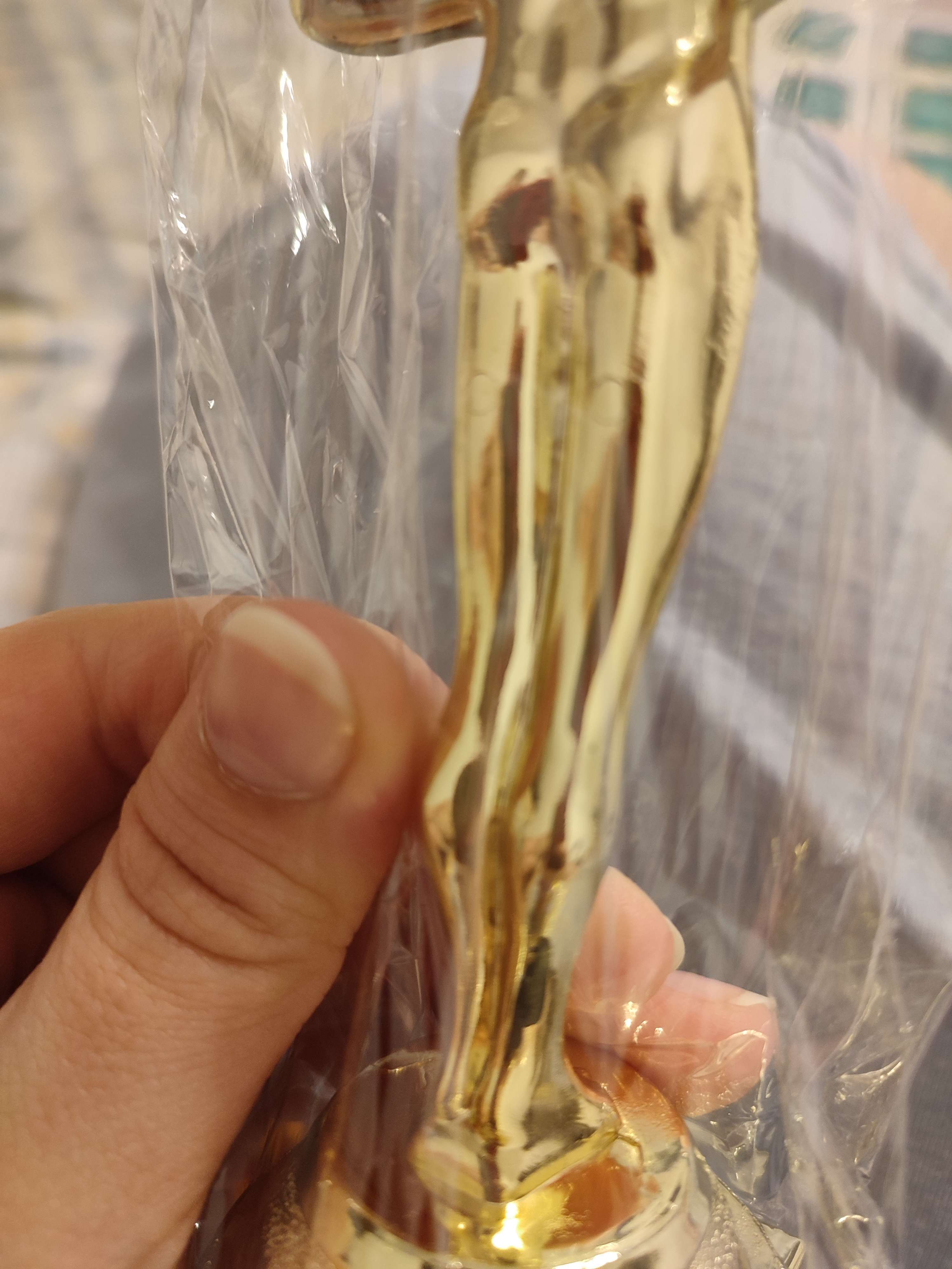 Фотография покупателя товара Наградная фигура мужская под нанесение, «Оскар», золото, 19 х 6 см - Фото 10
