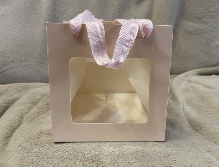 Фотография покупателя товара Пакет подарочный, крафт, с окном, «Розовый», 30×30×30 см - Фото 5