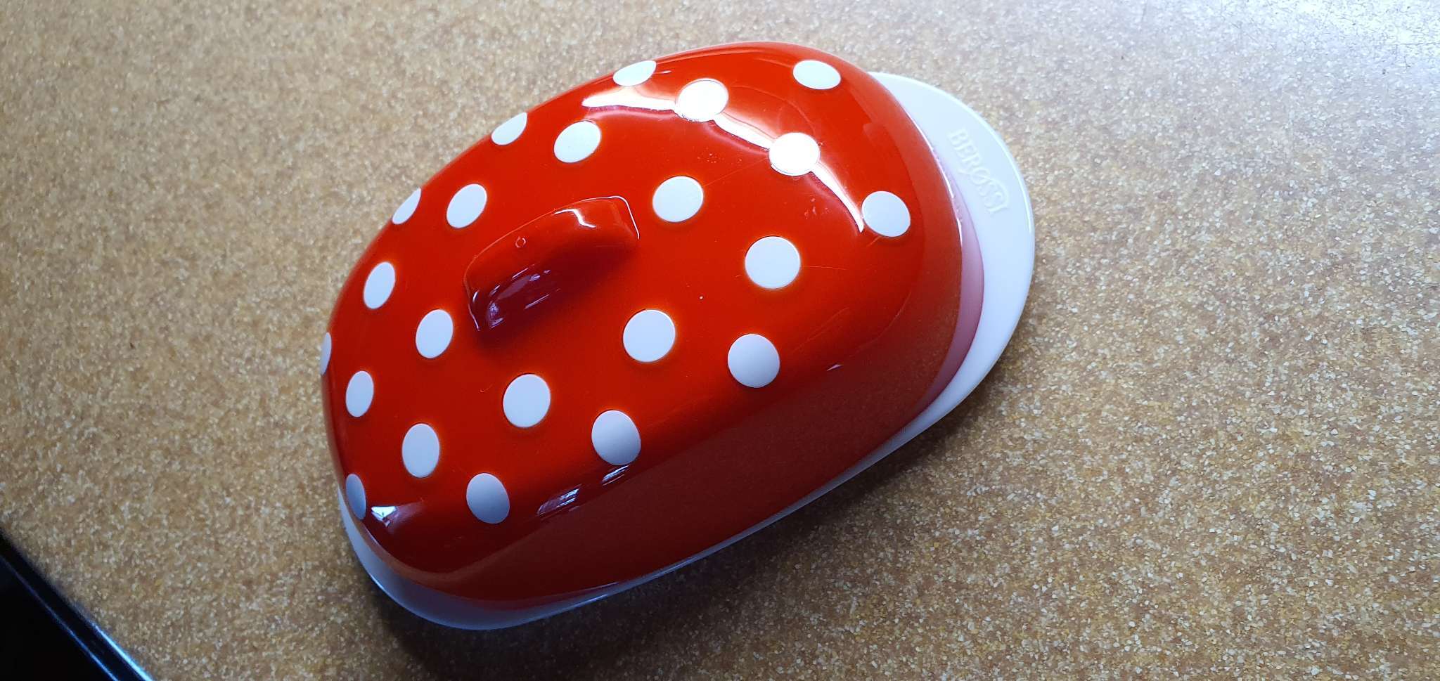 Фотография покупателя товара Маслёнка BEROSSI Marusya, 19×11×7 см, пластик, красная - Фото 1