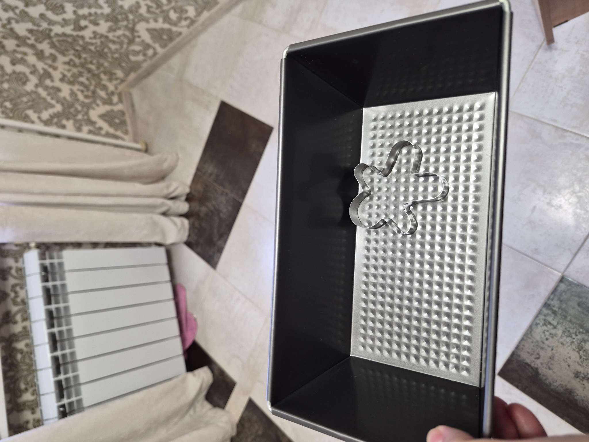 Фотография покупателя товара Формы для выпечки новогодние «Зайка», 2 предмета: 25×11 см и 5×8 см - Фото 1