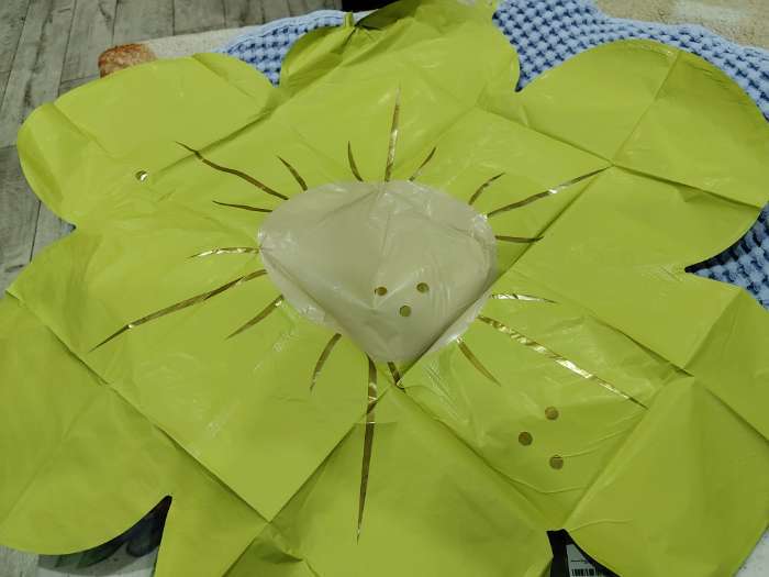 Фотография покупателя товара Воздушный шар фольгированный 25" «Ромашка», жёлтый сатин - Фото 2