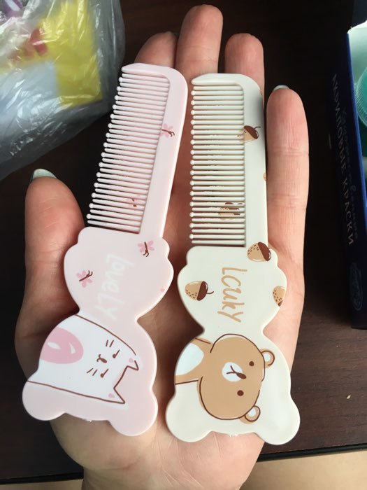 Фотография покупателя товара Расчёска фигурная «Детское счастье», 13 × 4 см, рисунок МИКС - Фото 2