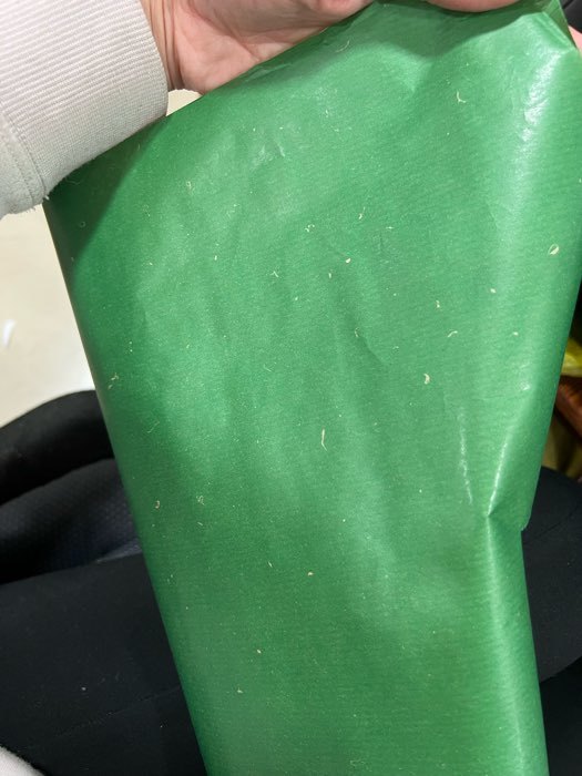 Фотография покупателя товара Бумага упаковочная крафт "Зелёный", 0,7 х 10 м - Фото 1