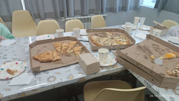 Фотография покупателя товара Посуда бумажная одноразовая «Звёзды»: 10 стаканов, 10 тарелок - Фото 1