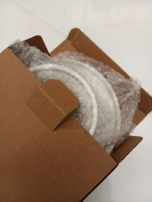 Фотография покупателя товара Подставка для тортов и десертов Доляна «Глория», d=21.5 см, фарфор, белое - Фото 2