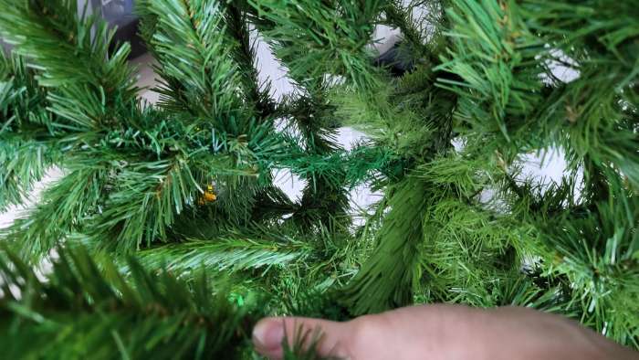 Фотография покупателя товара Искусственная ёлка «ЕлкиТорг. Лесная», 180 см, d нижнего яруса 110 см, 495 ПВХ веток отгибаются - Фото 280