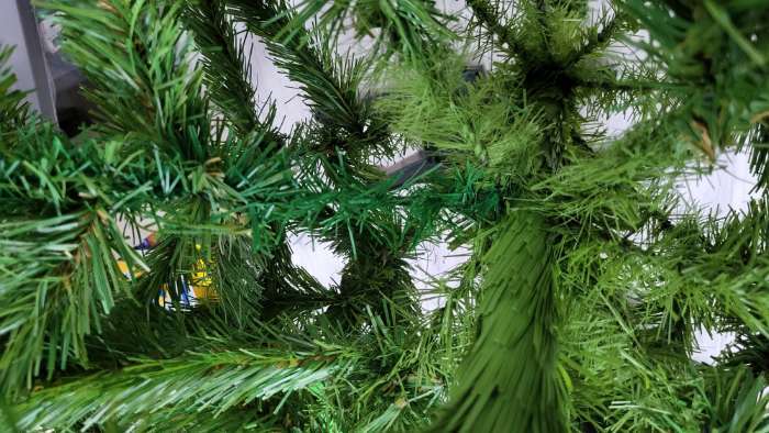 Фотография покупателя товара Искусственная ёлка «ЕлкиТорг. Лесная», 180 см, d нижнего яруса 110 см, 495 ПВХ веток отгибаются - Фото 281