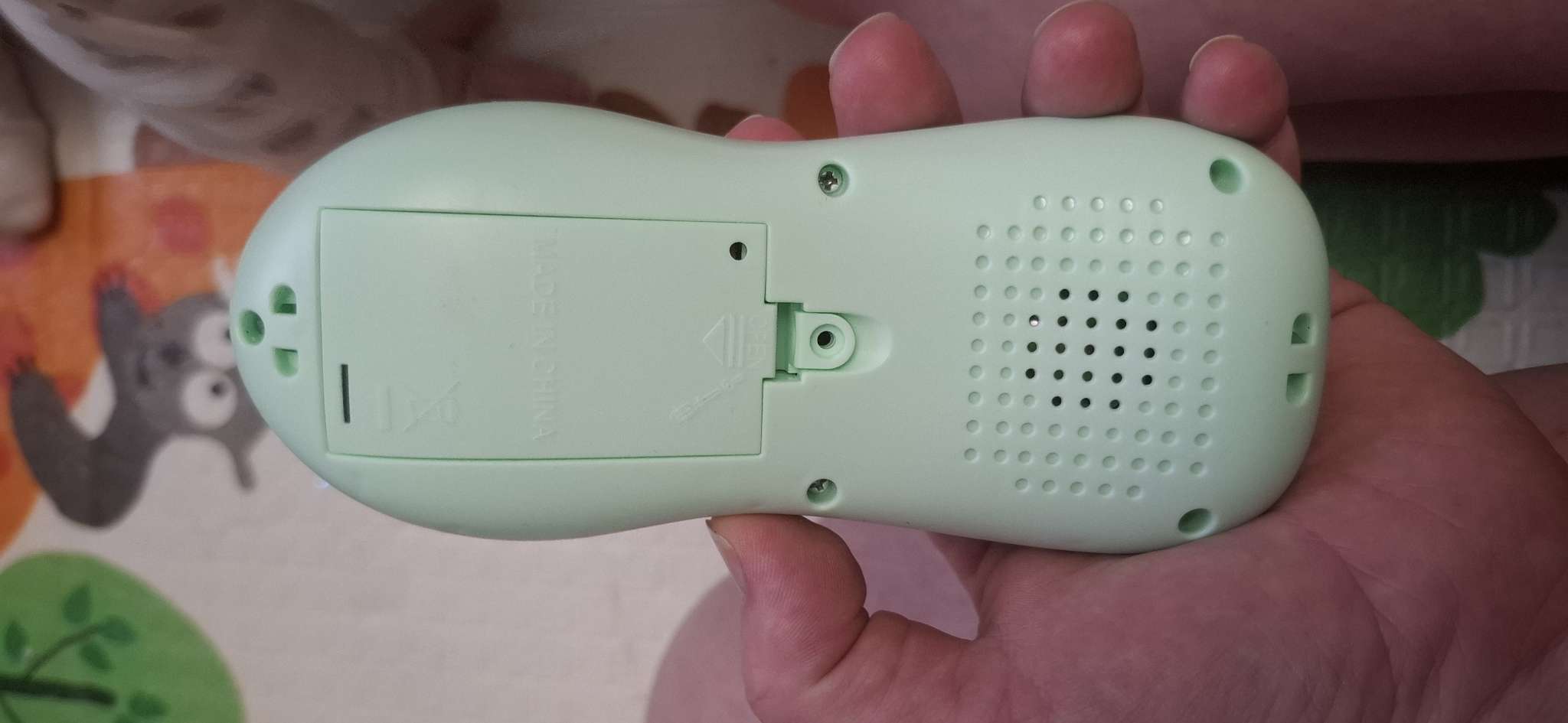 Фотография покупателя товара Обучающая игрушка «Умный пульт», свет, звук, цвет зелёный - Фото 4